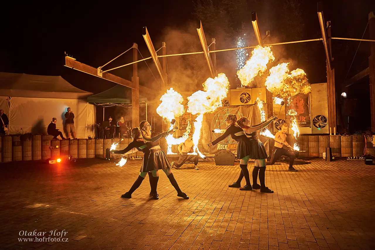 Rocková ohnivá show